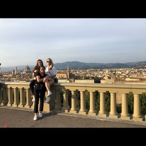 Meet your Posher, Catherine